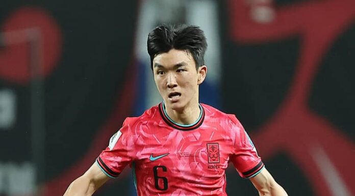đ LâHOMME DU MATCH SPORTZONE-CI #2 đ°đ· CORĂE DU SUD 2-1 đšđż RĂPUBLIQUE TCHĂQUE â HWANG IN-BEOM (CorĂ©e du Sud)